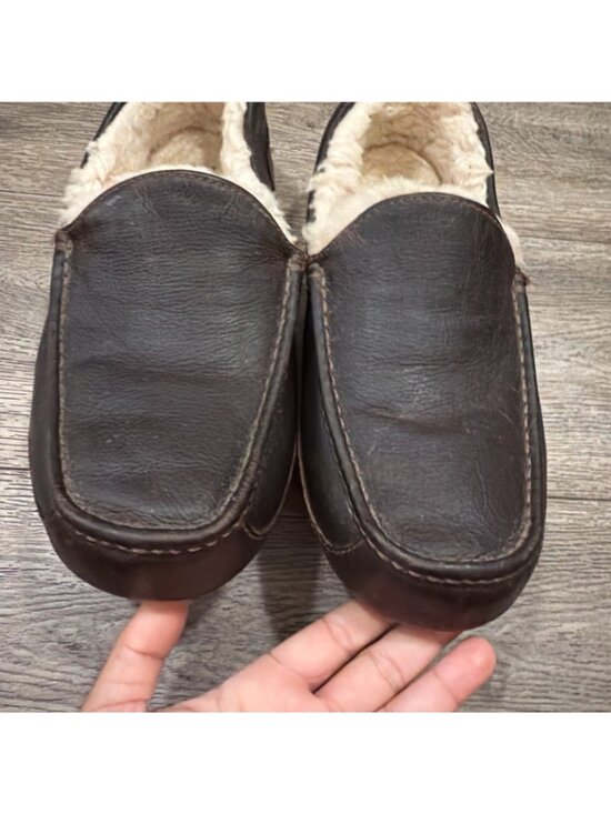 UGG Ascot Slippers Dark Spice Brown Leather Men\'s Size 12 Fur Lined 5379 main image 4
